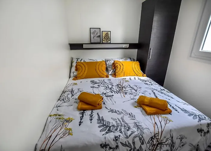 Mobile Pen Shell בית נופש